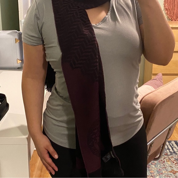 Versace Wool Scarf - Picture 5 of 6